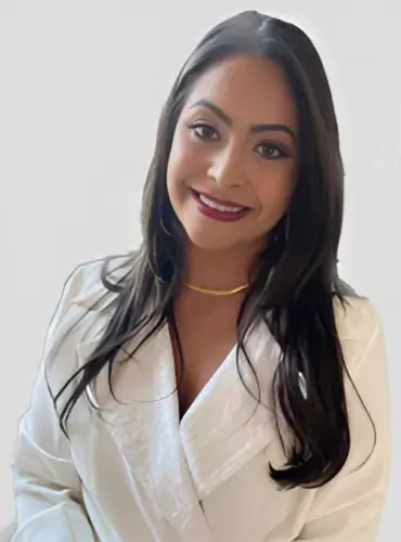 Dra. Renata Soares Rainha